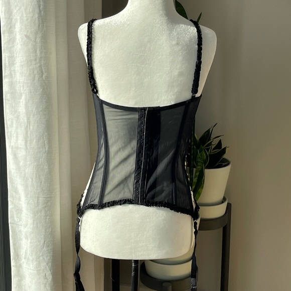 Agent Provocateur basque - Picture 2 of 11